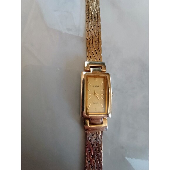 Vintage La Mode Gold Tone Quartz Watch Japan Movement Mesh Band Mint Works! - Picture 2 of 8